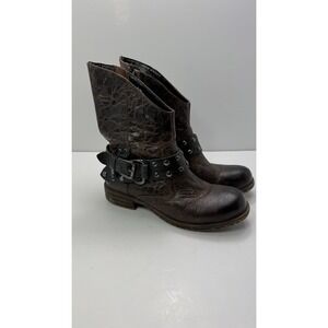 Two Lips Distressed Brown Leather Ankle Boots 6.5M Biker Moto Buckles Studs